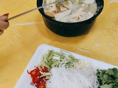 -官塘陈记鱼生·潮汕砂锅粥·牛肉火锅(潮枫路总店)