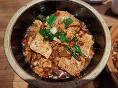 -有红鸡毛店·川菜(建设路店)