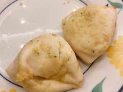 蒜香烤饼-萨莉亚意式餐厅(新洲佐阾新邑店)