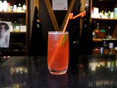 -Mx.cocktail bar