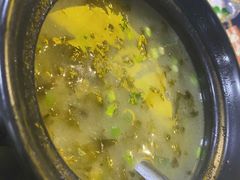 -兔行天下-鸿鹤鲜锅兔(中海国际店)