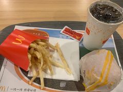 -麦当劳(民盈·国贸城店)