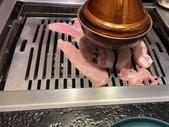-臻牛烤肉
