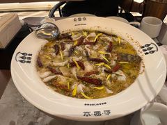 老坛酸菜鲈鱼-渔语鱼新川菜Bistro(万象天地店)