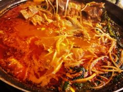土豆排骨火锅-喇喇排骨火锅·传统韩式脊骨汤(望京西园总店)
