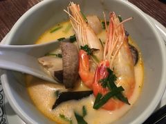 -大头虾越式风味餐厅(光明广场店)