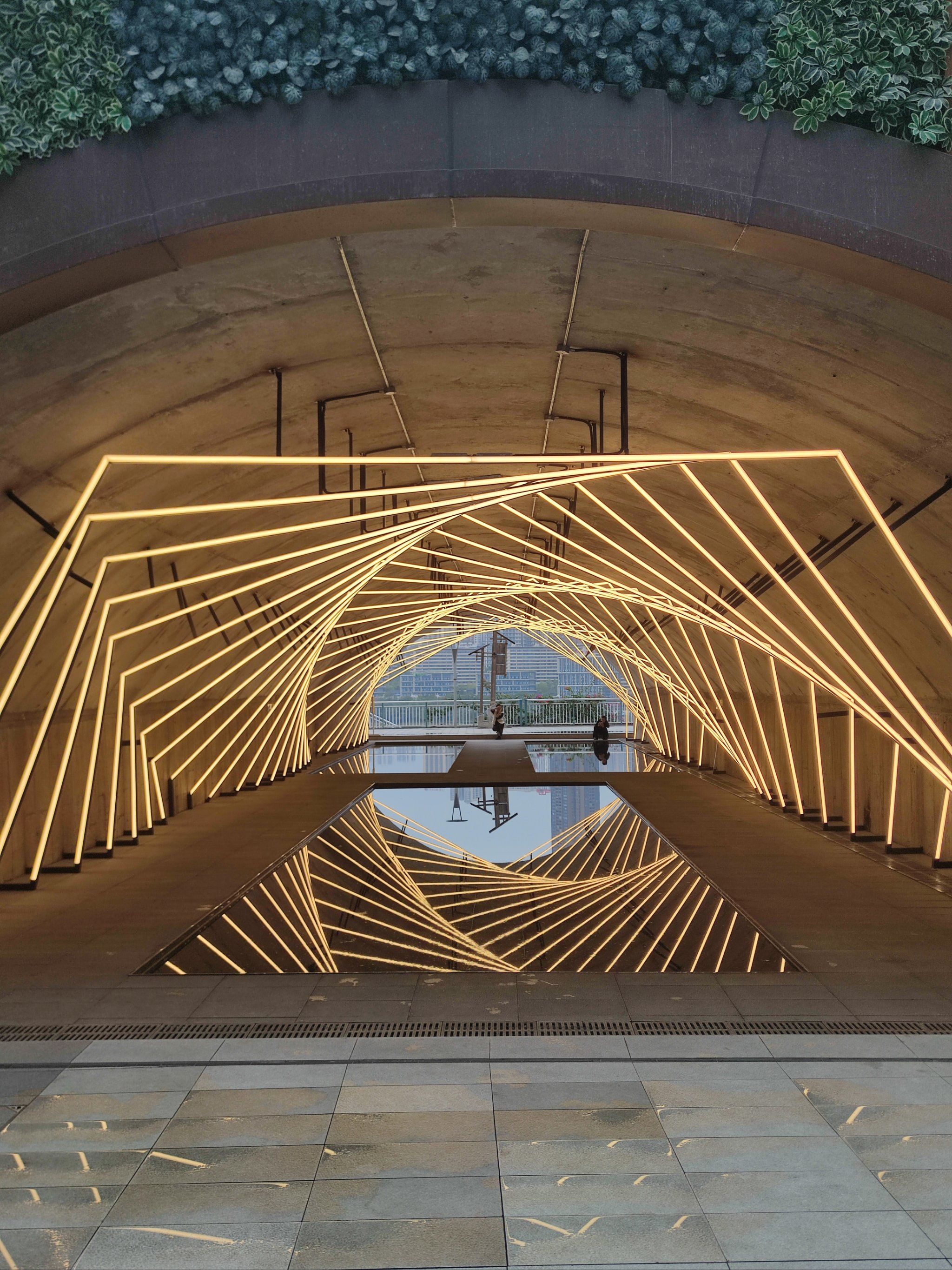 建筑韵律中漫步