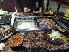 -牛里牛气· 榴莲海鲜鲜牛肉自助火锅·烤肉(横岗店)