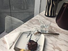 -UNI UNI(环亚凯瑟琳店)