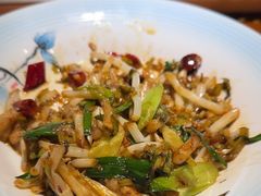 -魏铭鱼头捞饭(晋阳路店)