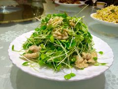 香椿苗核桃仁-东兴楼饭庄(六里桥店)