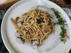 -慢丽江·云南野生菌土鸡锅(西山店)