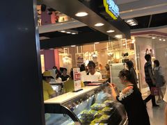 -周黑鸭(北京海淀区新中关店)