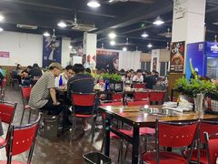 大堂-皖北巫氏三胖地锅鸡(长淮总店)