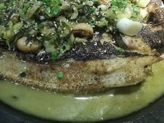 -鸣记脆皮烤鱼·海鲜烤鱼(三八广场店)