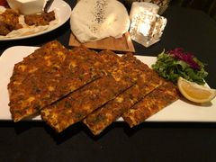 土耳其薄底披萨-Efes Turkish & Mediterranean Cuisine 艾菲斯餐厅(陆家嘴店)