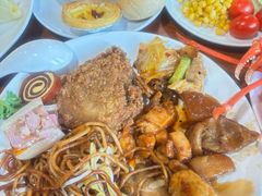 -黄浦江游览十六铺3号码头网红自助餐