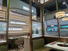 -洪氏嗨捞·广东猪肚鸡·椰子鸡火锅(西咸万象城店)