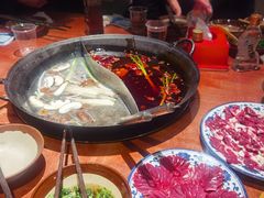 -周小明火锅(黑金冠社区店)