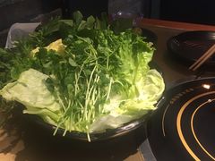 经典时蔬十二味-手选潮汕鲜活牛肉火锅(二七广场店)
