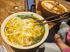 -粉八·云南米线·建水烧烤(常熟路店)