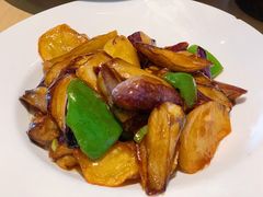 -关东小磨东北菜(上海长风大悦城店)