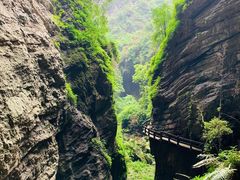 -龙水峡地缝景区