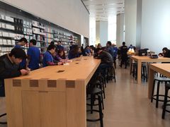 -Apple零售店(华贸购物中心店)
