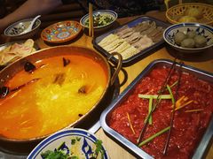 -洱火云南酸菜牛肉火锅(石景山当代商城店)