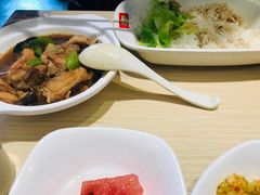 -南城香·饭香串香馄饨香(青年路店)