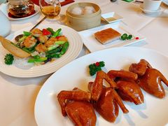玻璃脆皮乳鸽-利苑酒家(金宝店)