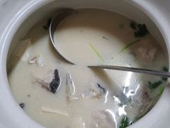 -大石鼓山庄·珠海第一烧猪