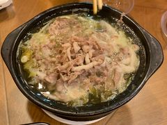 金针酸辣肥牛-三鞭一花·独一处·元英砂锅(海光寺店)