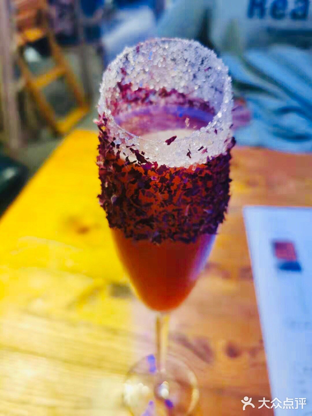 晚上八点多路过去的 点了几个菜都没有了 最后点了个榴