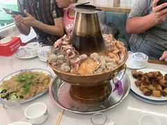 杀猪菜-一口猪海鲜浑锅·东北家常菜