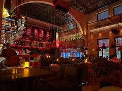 -FOUR PLAY BAR