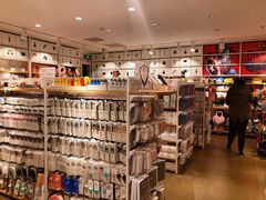 -名创优品(北京新中关购物中心地铁层店)