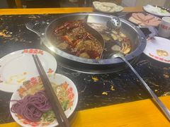-憨孃孃·重庆老火锅(红山黑金店)