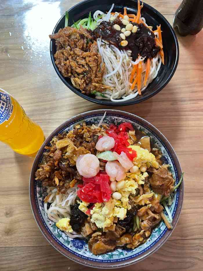 大姨捞面(新安花园店)-"吃个大姨捞面不容易,被郭德纲和天津朋友种.