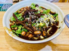 正宗牛肉抱罗粉-千盛海南粉(金鸡岭店)