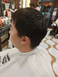 -东方先生国潮男士理发馆