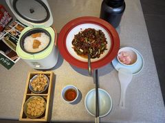 -有红鸡毛店·川菜(建设路店)