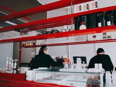 -UNI UNI(环亚凯瑟琳店)