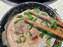 -洞庭洲·防空洞火锅·铜锅涮肉·烧烤(新百广场店)