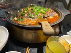 -辣尚瘾·烤鱼·新川菜(牡丹园直营店)