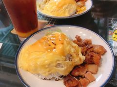 芝士滑蛋鸡扒饭-港爺茶檔·茶餐厅(东晓南路店)