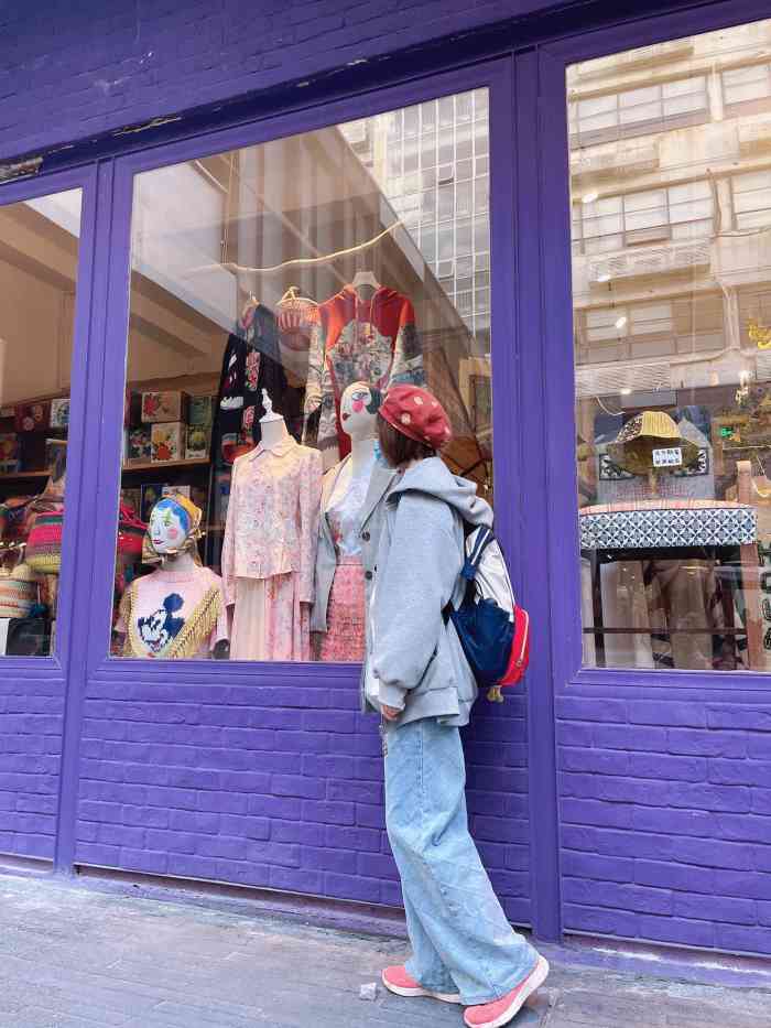 恋物百货商店(华侨城店)-"去创意园看展的时候偶然发现的店店里分了.