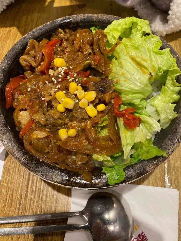 突发奇想想吃石锅拌饭,和姐妹思考了很久,还是决定在壁山吃