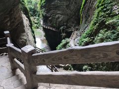 -龙水峡地缝景区