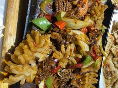 -老码头黑皮肘子锅包肉(赣水路店)
